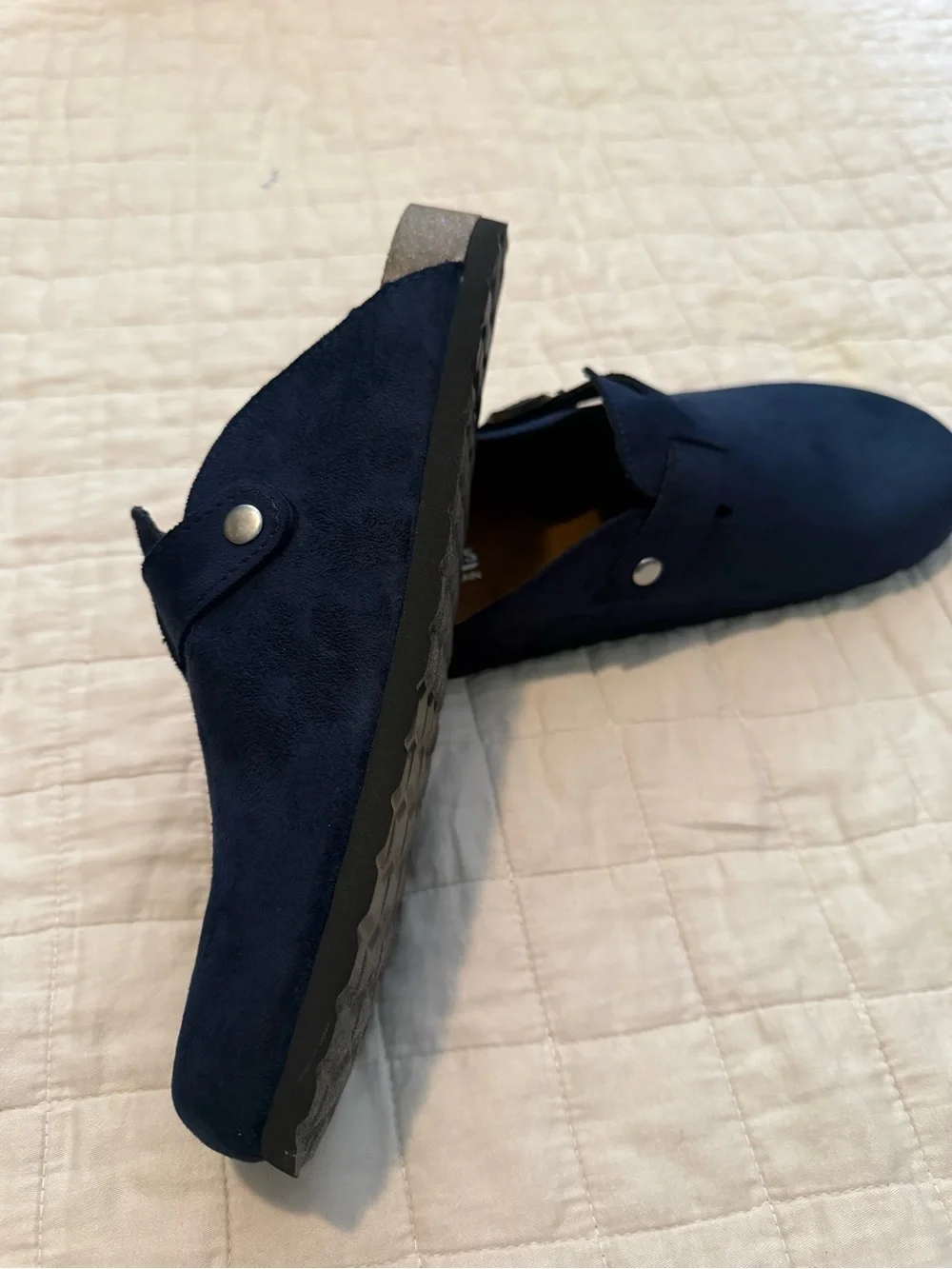 Cliffs by WHITE MOUNTAIN women’s Navy Suede Slip-On Clog with Buckle